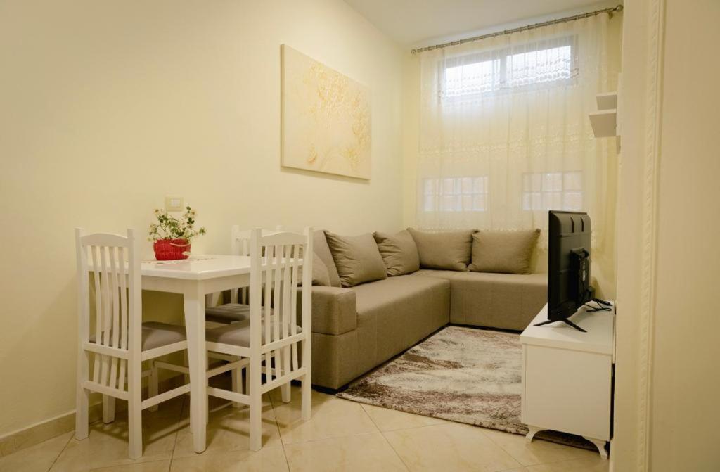 טיראנה Villa Apartments S&F City Centre מראה חיצוני תמונה